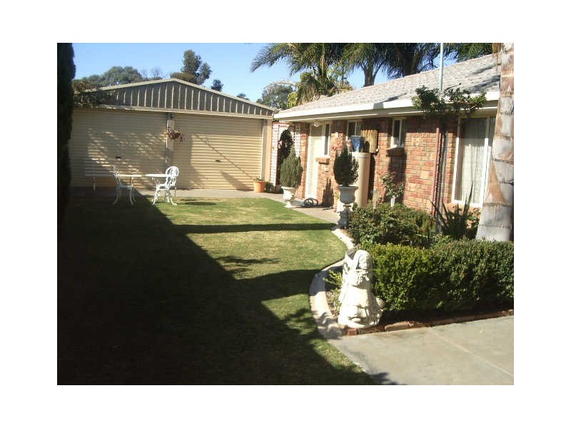 10 Railway Terrace, Renmark SA 5341