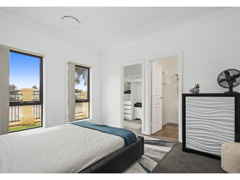 4 Railway Terrace, Renmark SA 5341