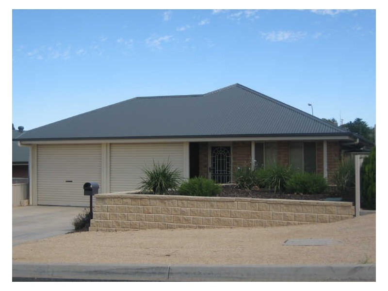 27 Mclean Street, Berri SA 5343