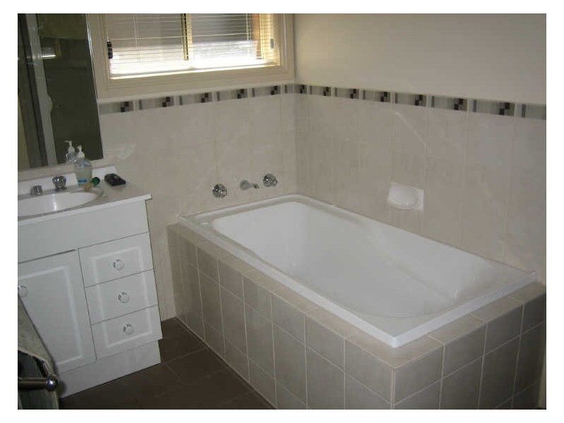 27 Mclean Street, Berri SA 5343