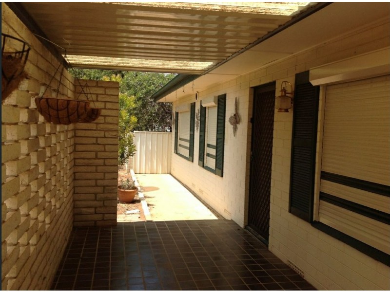 6 Roberts Street, Berri SA 5343