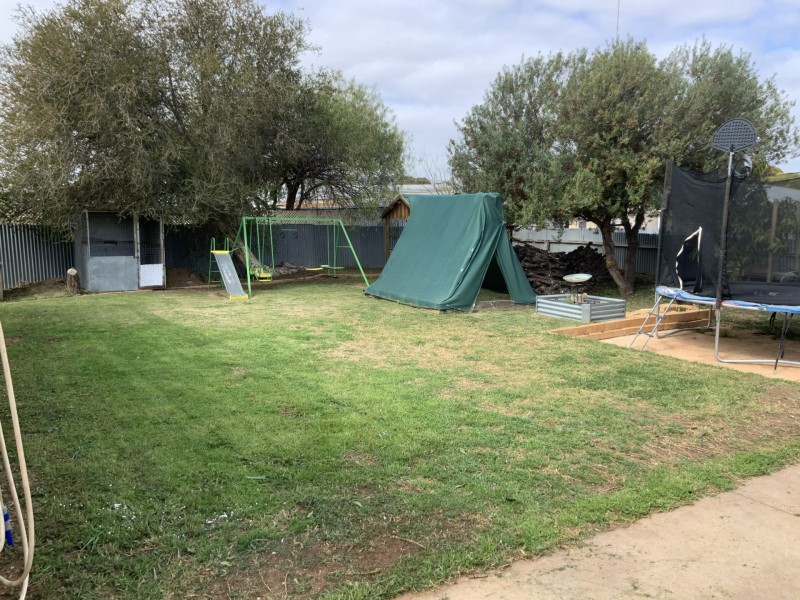 6 Roberts Street, Berri SA 5343