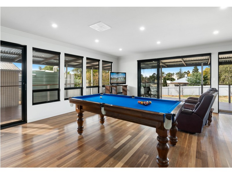 18 McIntosh Street, Loxton SA 5333