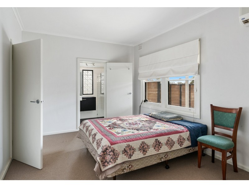 18 McIntosh Street, Loxton SA 5333