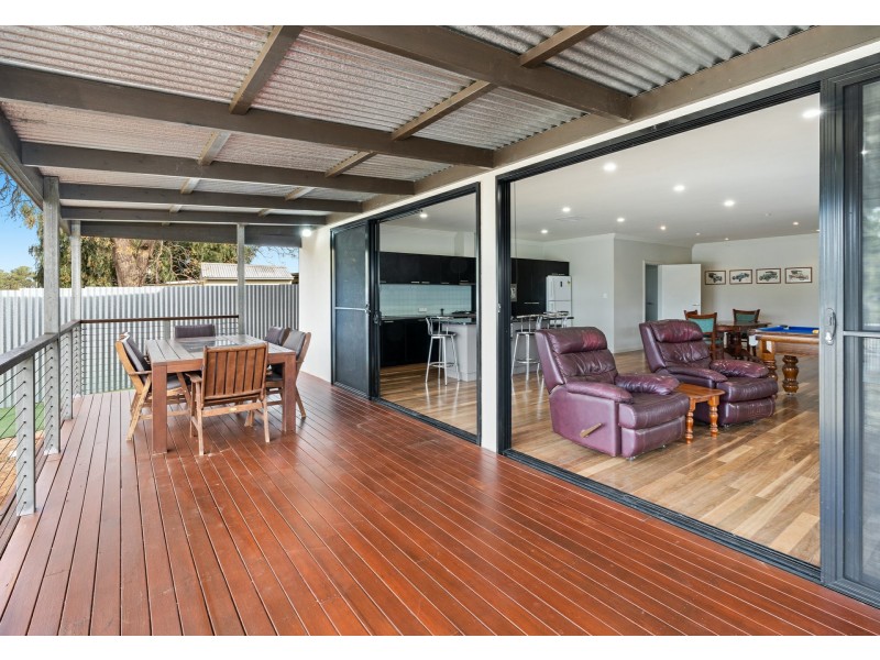 18 McIntosh Street, Loxton SA 5333