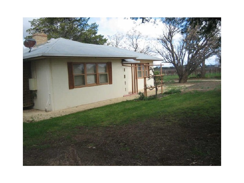 214 French Road, Loxton SA 5333