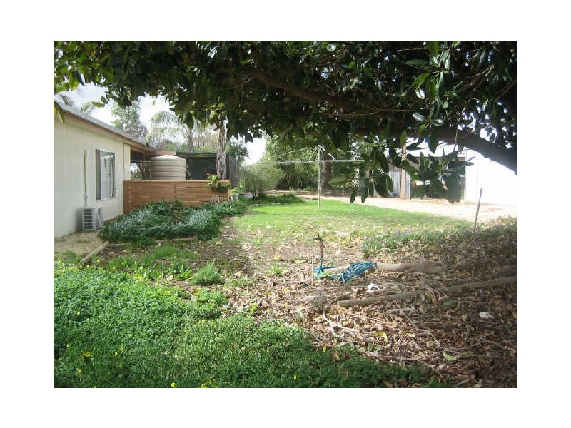 214 French Road, Loxton SA 5333