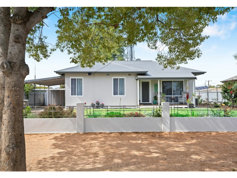 2 Coombe Street, Berri SA 5343