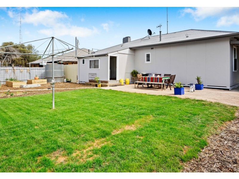 2 Coombe Street, Berri SA 5343