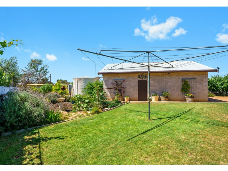 6 Busbridge Court, Loxton SA 5333
