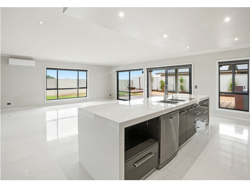 36 Phillips Road, Berri SA 5343