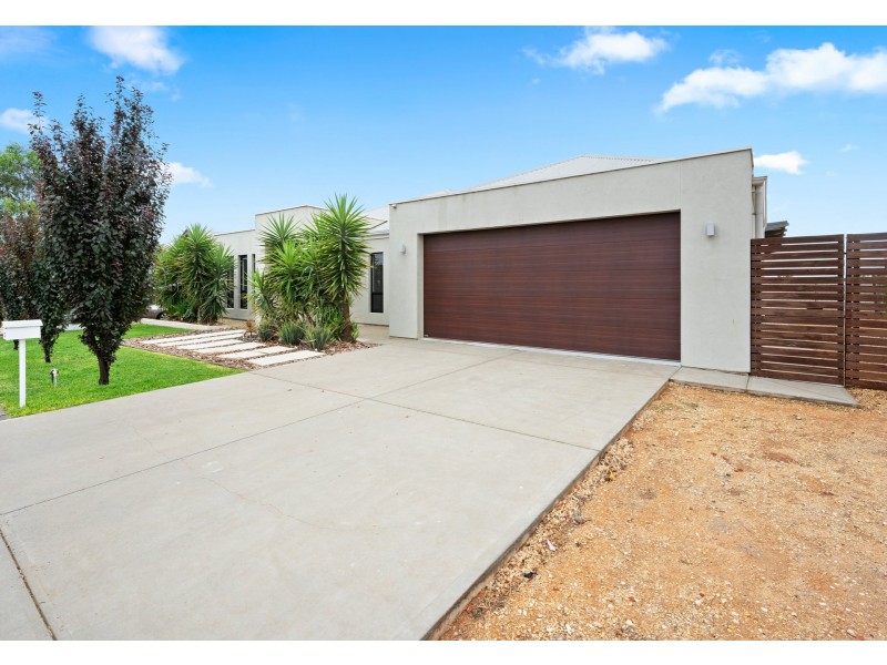36 Phillips Road, Berri SA 5343