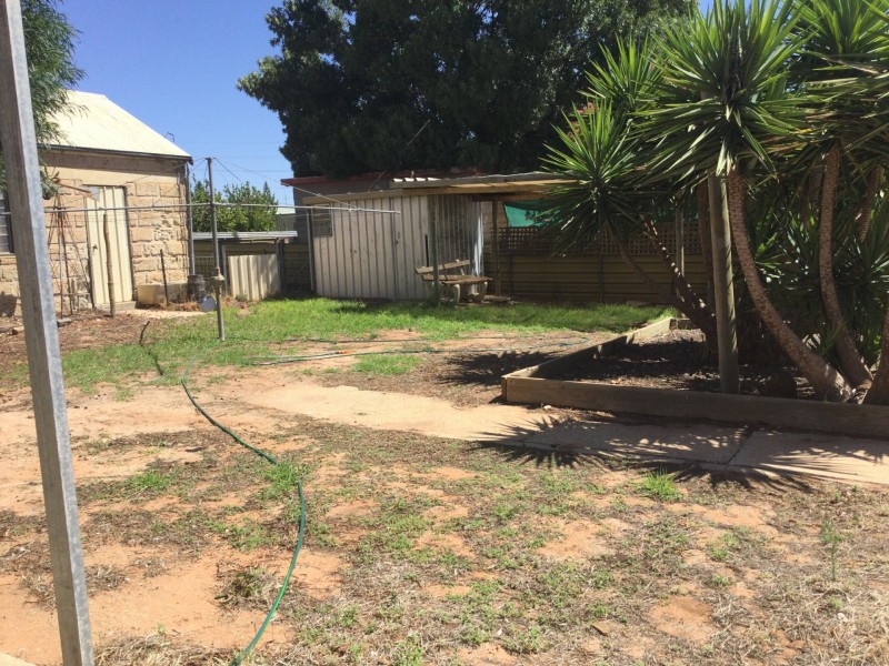 6 Cornwall Street, Berri SA 5343