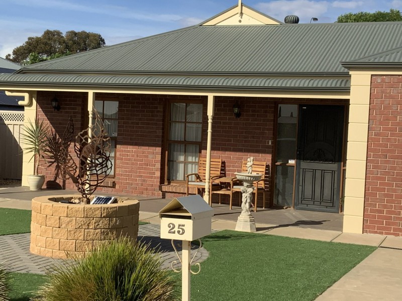 25 McLean Street, Berri SA 5343