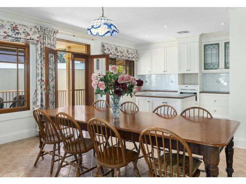 22 McMillan Street, Loxton SA 5333