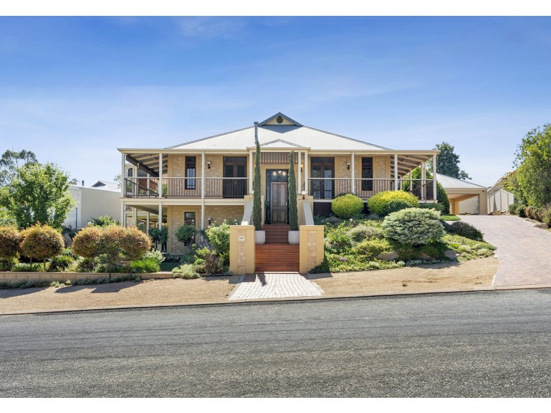 22 McMillan Street, Loxton SA 5333