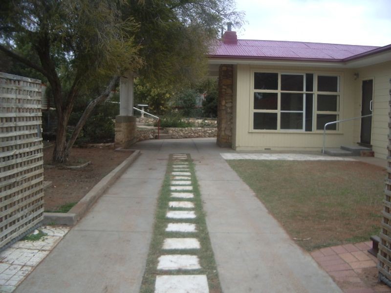 12 Clark Street, Berri SA 5343