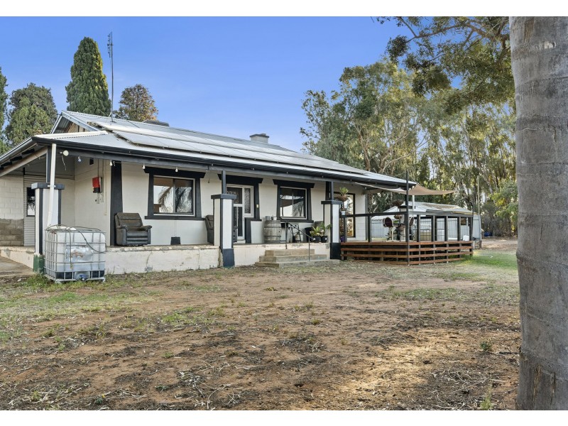 176 Loxton Drive, Moorook SA 5332