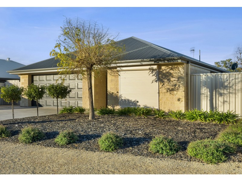 6 Eyre Street, Loxton SA 5333