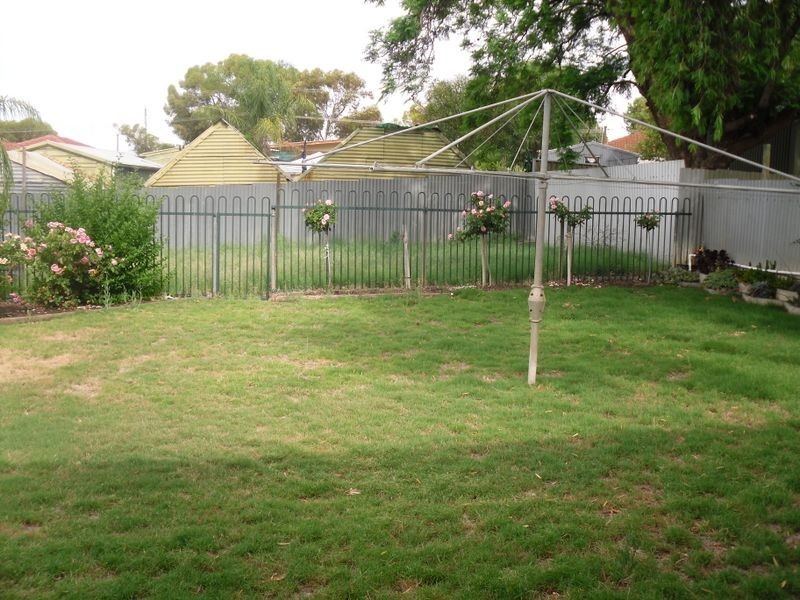 3 Shaddock St, Berri SA 5343