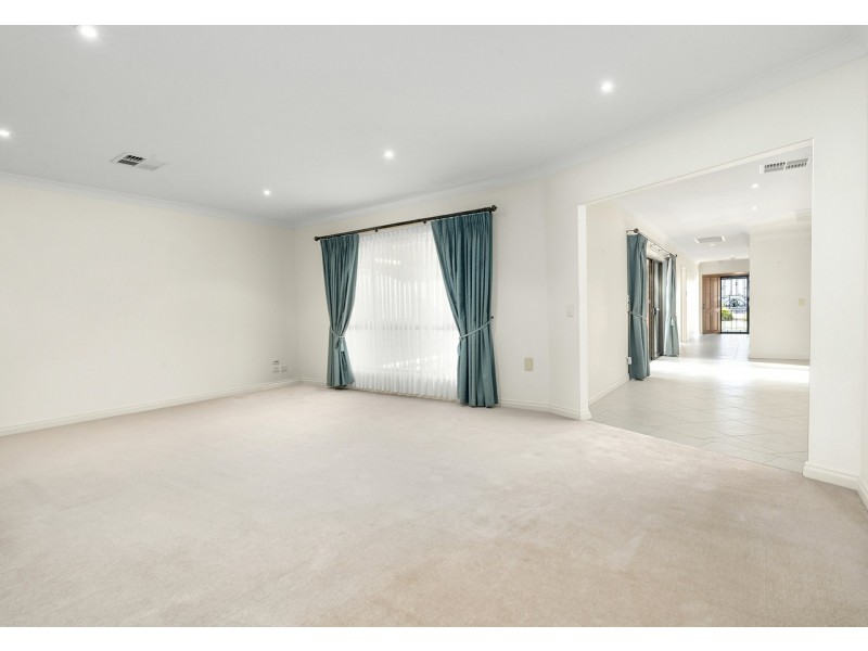 25 McLean Street, Berri SA 5343