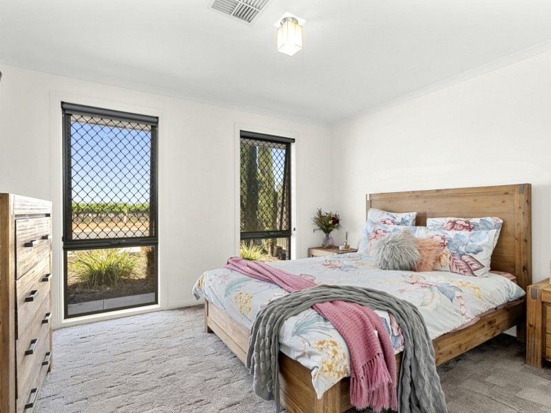 25 Brooke St, Barmera SA 5345
