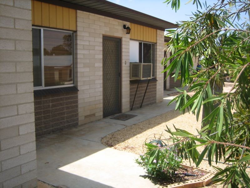 3 40 First Street, Loxton SA 5333