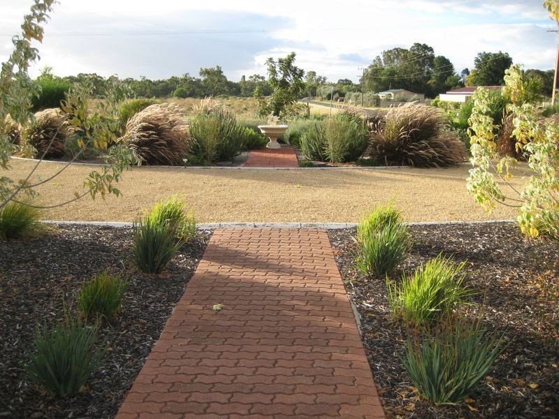 39 Pomroy Cres, Lyrup SA 5343