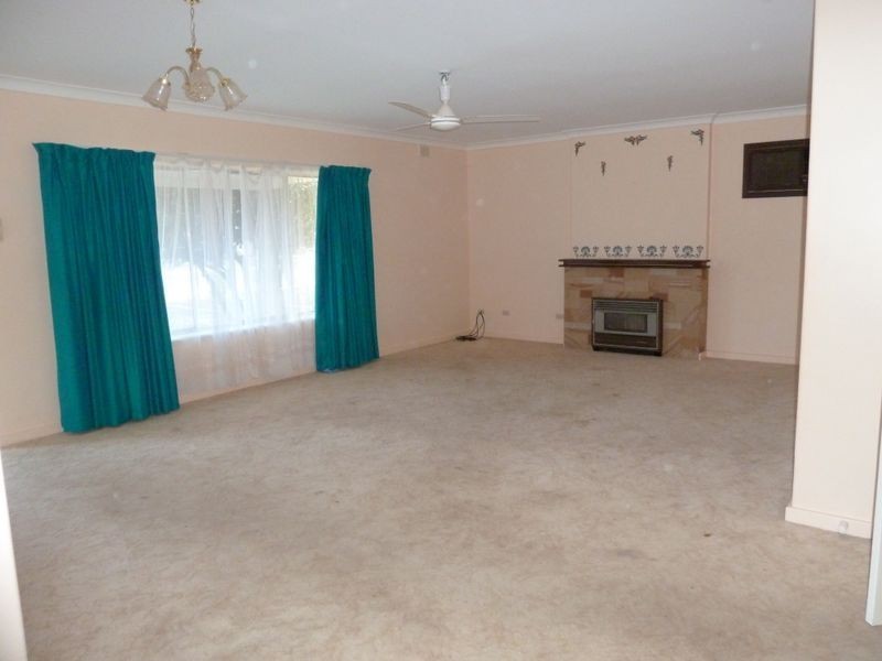 6 Collins Street, Barmera SA 5345