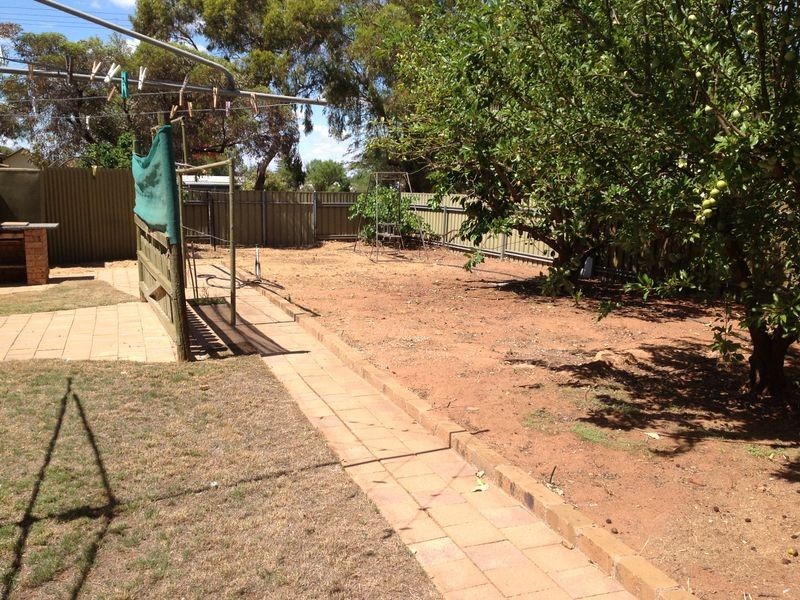 8 Fowles Street, Barmera SA 5345