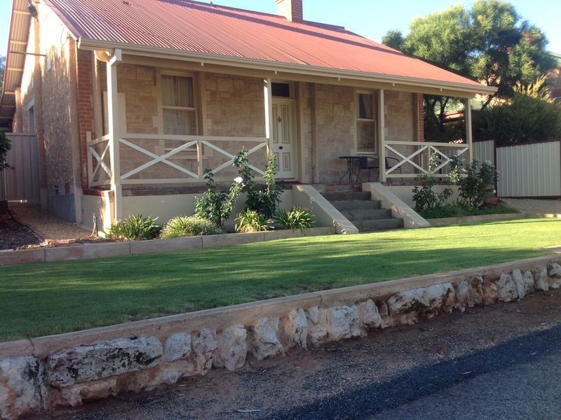 2 Coneybeer Street, Berri SA 5343