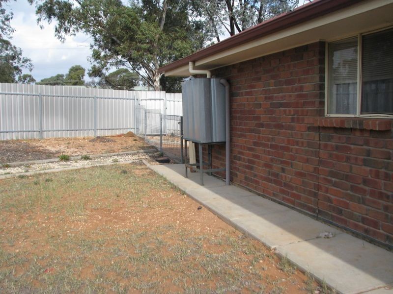 8 Tomlinson Court, Loxton SA 5333