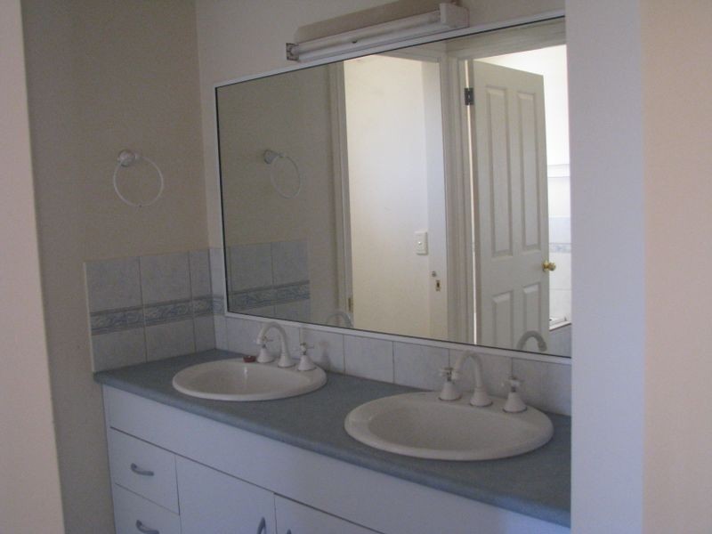 8 Tomlinson Court, Loxton SA 5333