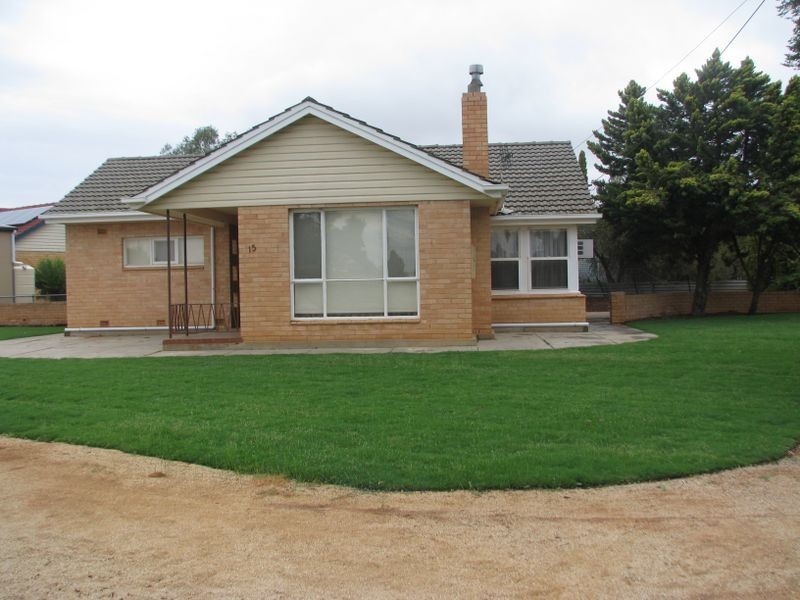 15 Pine Avenue, Loxton SA 5333