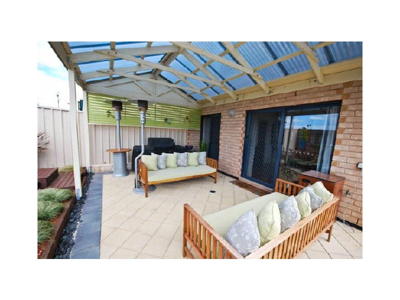 2a Chamberlain Drive, Christie Downs SA 5164
