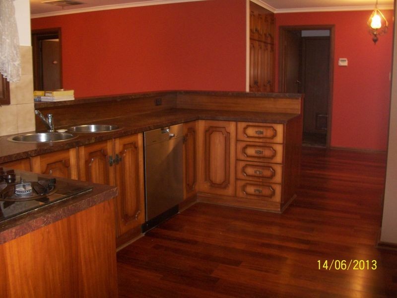 21 Neeangarra Crescent, Hallett Cove SA 5158