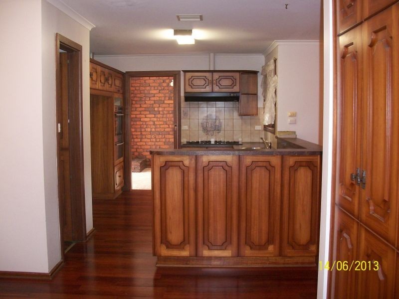 21 Neeangarra Crescent, Hallett Cove SA 5158