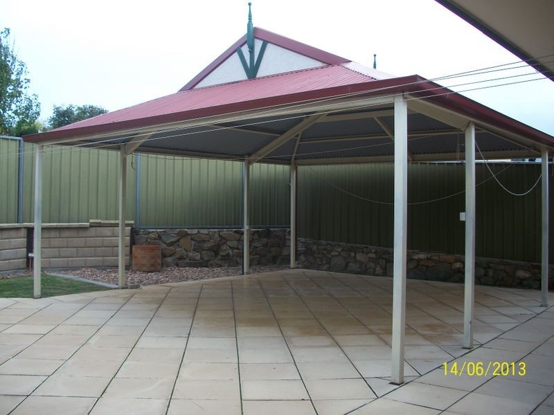 21 Neeangarra Crescent, Hallett Cove SA 5158