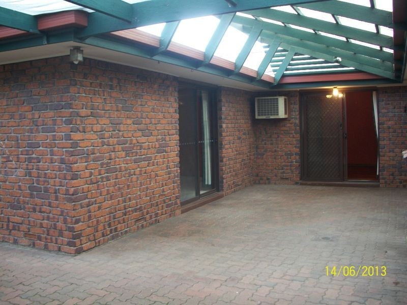 21 Neeangarra Crescent, Hallett Cove SA 5158