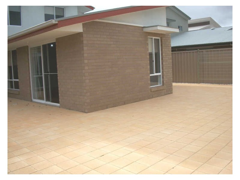 16 Grey Box Avenue, Noarlunga Centre SA 5168