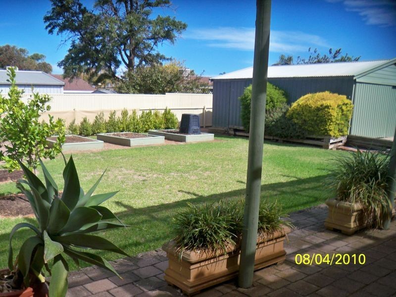 18 Gayundah Crescent, O’sullivan Beach SA 5166