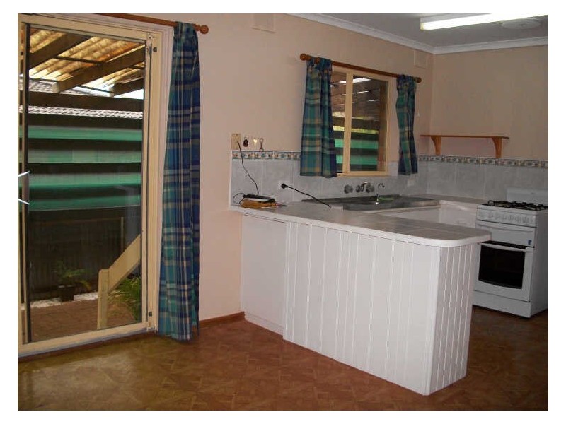 24 Haseldene Drive, Christie Downs SA 5164