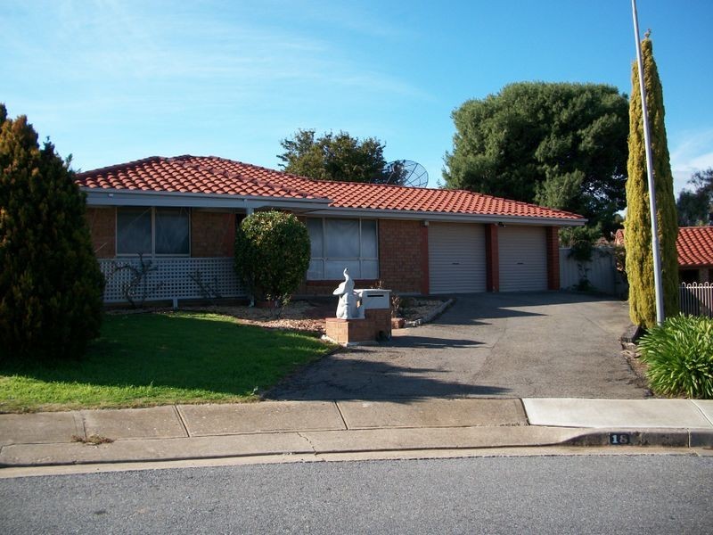 18 Coringle Crescent, Hallett Cove SA 5158