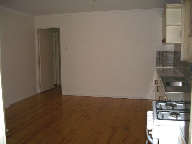 37 Kwinana Crescent, Port Noarlunga South SA 5167