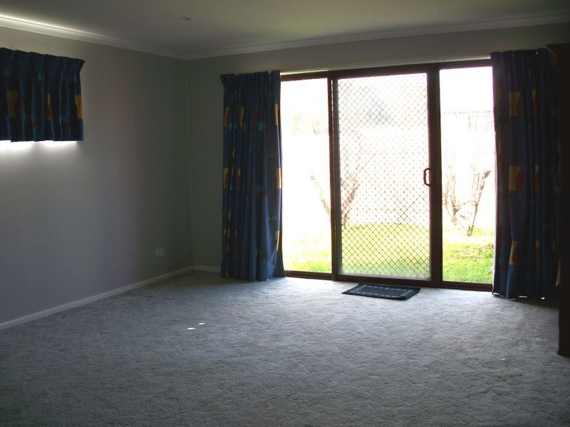 3 Cecilia Rd, Christie Downs SA 5164