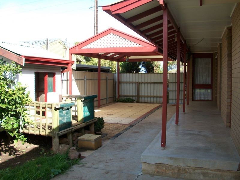 3 Cecilia Rd, Christie Downs SA 5164