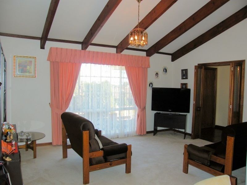 9 Genoa Court, Hallett Cove SA 5158