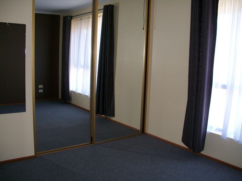 8 Africaine Court, Huntfield Heights SA 5163