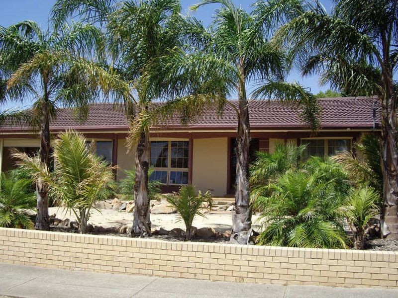 15 Seavista Grove, Christies Beach SA 5165