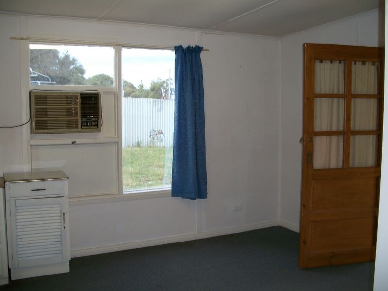 19 Roy Terrace, Christies Beach SA 5165